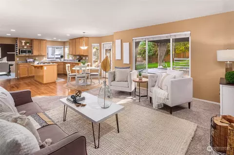 Living - 2710 236th St SE, Bothell, WA 98021 photo 3 of 4