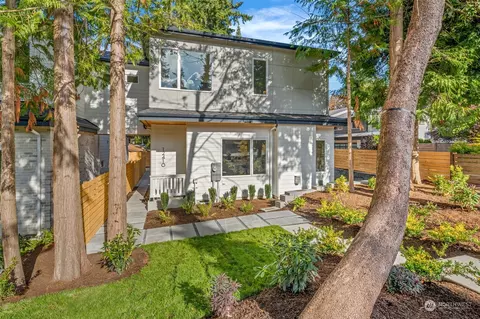 12410 NE 75th St, Kirkland, WA 98033