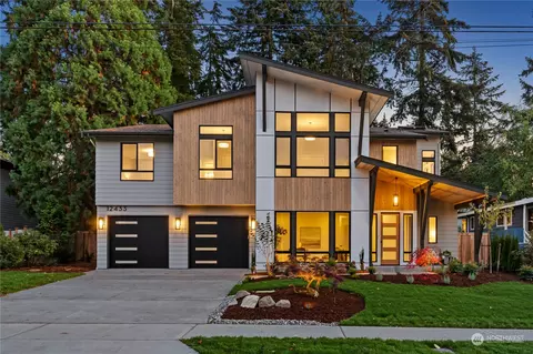 12433 NE 73rd St, Kirkland, WA 98033
