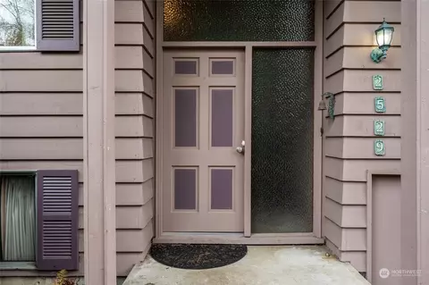Entry Way - 2529 NE 203rd St, Shoreline, WA 98155 photo 1 of 1