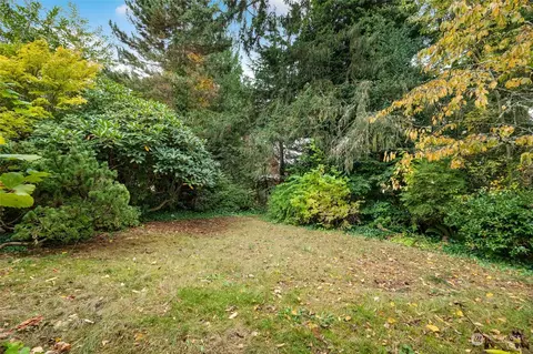 Exterior - 2529 NE 203rd St, Shoreline, WA 98155 photo 5 of 6