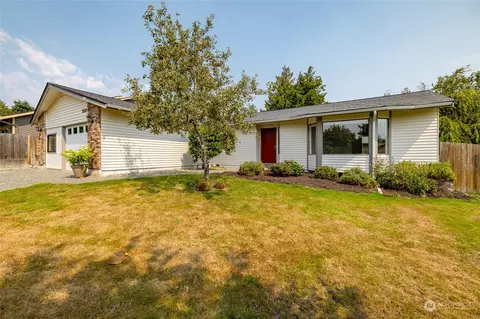 3707 Trumpeter Ct, Mount Vernon, WA 98273