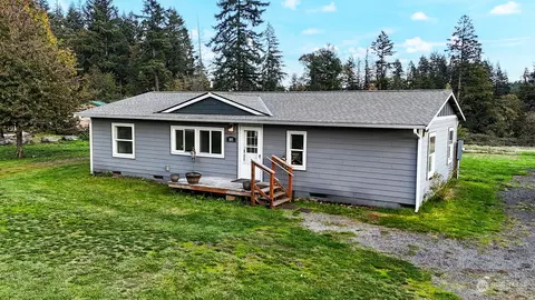 805 Tipsoo Loop S, Rainier, WA 98576