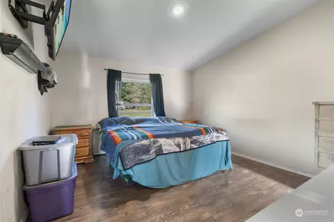 805 Tipsoo Loop S, Rainier, WA 98576 photo 14