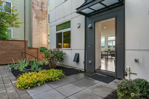 2560 14th Ave W UNIT A, Seattle, WA 98119