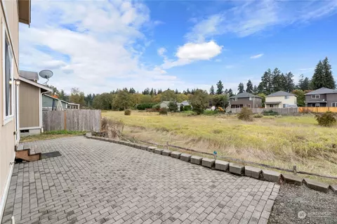 Exterior - 20522 6th Avenue Ct E, Spanaway, WA 98387 photo 7 of 9