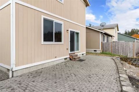 Exterior - 20522 6th Avenue Ct E, Spanaway, WA 98387 photo 4 of 9