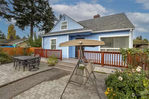 12439 16th Ave S, Burien, WA 98168