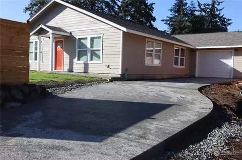 9506 Farwest Dr SW, Lakewood, WA 98498