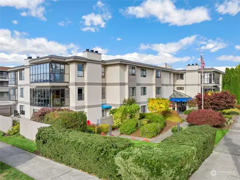 201 3rd Ave N #102, Edmonds, WA 98020