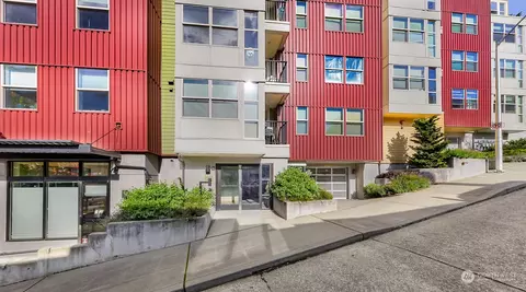 1310 N Lucas Pl #302, Seattle, WA 98103