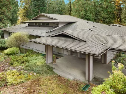 24221 NE 193rd Pl, Woodinville, WA 98077