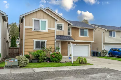 11527 3rd Avenue Ct E, Tacoma, WA 98445