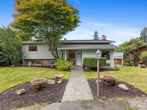 358 Heather Rd, Everett, WA 98203 photo 2
