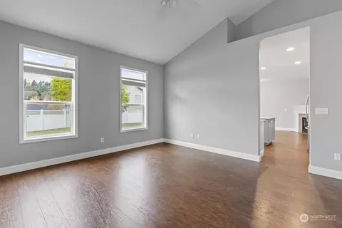 353 E Heritage Loop, La Center, WA 98629 photo 12