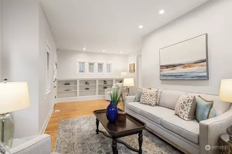 Living - 229 33rd Ave E, Seattle, WA 98112 photo 2 of 3