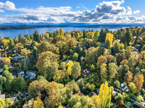 View/Area - 229 33rd Ave E, Seattle, WA 98112 photo 3 of 3