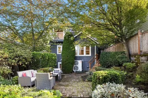 Exterior - 229 33rd Ave E, Seattle, WA 98112 photo 6 of 9