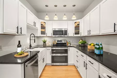 Kitchen - 229 33rd Ave E, Seattle, WA 98112 photo 1 of 2