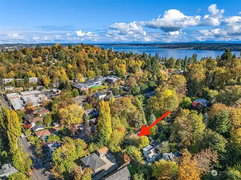 View/Area - 229 33rd Ave E, Seattle, WA 98112 photo 2 of 3