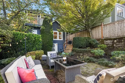 Exterior - 229 33rd Ave E, Seattle, WA 98112 photo 8 of 9