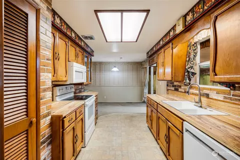 6525 Morgan Rd, Everett, WA 98203 photo 6