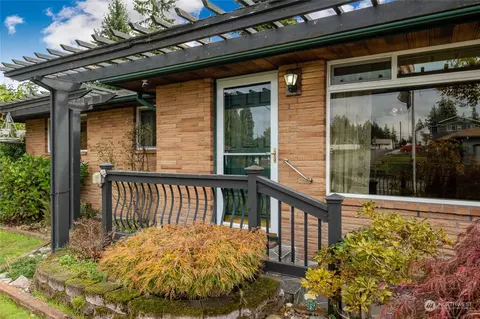 6525 Morgan Rd, Everett, WA 98203 photo 2