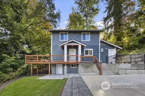 13741 Macadam Rd S, Tukwila, WA 98168
