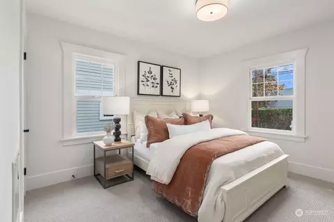 1621 N 55th St, Seattle, WA 98103 photo 9