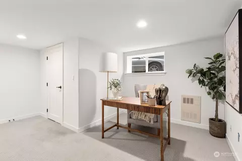 1621 N 55th St, Seattle, WA 98103 photo 18