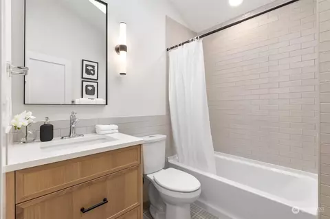 1621 N 55th St, Seattle, WA 98103 photo 13
