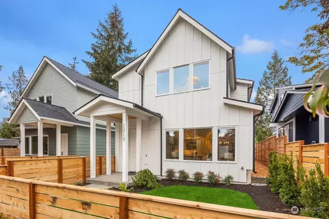 12112 NE 108th St, Kirkland, WA 98033