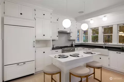 902 15th Ave E, Seattle, WA 98112 photo 12