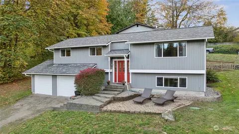 13819 S Keyport Rd NE, Poulsbo, WA 98370