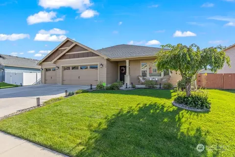 708 Summit Ave, Moxee, WA 98936