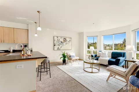 812 5th Ave N #305, Seattle, WA 98109