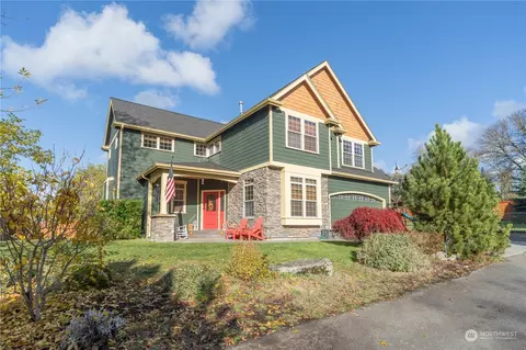 1895 Redwood Dr, Port Orchard, WA 98366