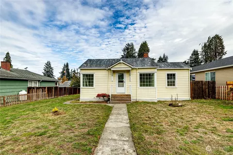 1321 E 3rd St, Port Angeles, WA 98362