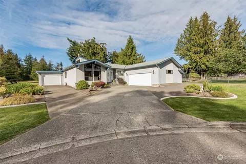 919 Glenbrook Cir, Port Angeles, WA 98362
