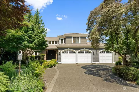 8618 NE 6th St, Medina, WA 98039