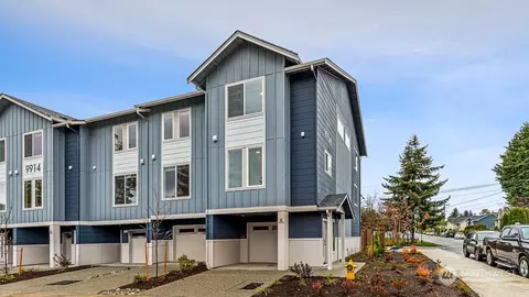 9920 18th Ave W #A, Everett, WA 98204