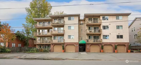 12035 32nd Ave NE #101, Seattle, WA 98125