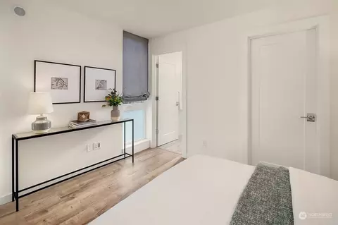 1115 E Howell St, Seattle, WA 98122 photo 13