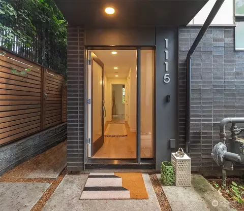 1115 E Howell St, Seattle, WA 98122 photo 3