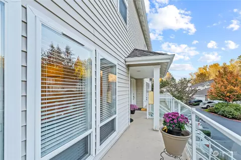 9804 NE Riverbend Dr #102, Bothell, WA 98011 photo 4