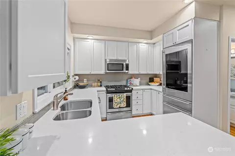 9804 NE Riverbend Dr #102, Bothell, WA 98011 photo 13