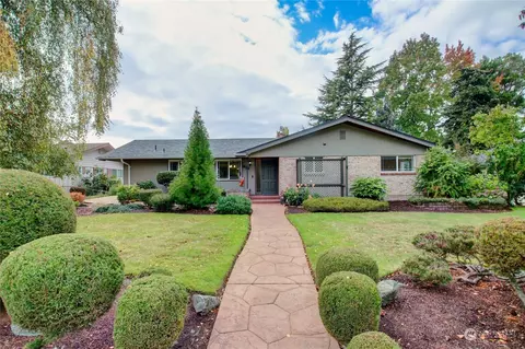 511 N 15th St, Mount Vernon, WA 98273