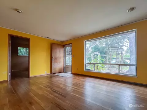14310 20th Ave NE, Seattle, WA 98125 photo 9