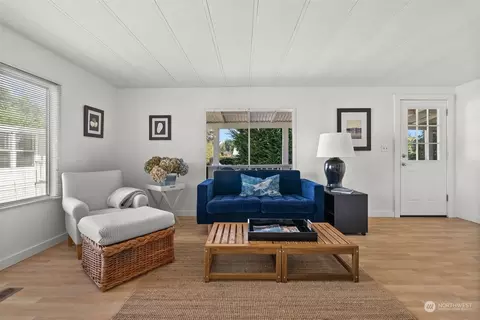 5091 E Grapeview Loop, Allyn, WA 98524 photo 4