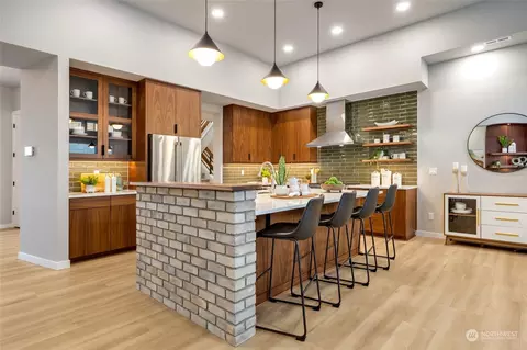 Kitchen - 10053 NE 196 Pl, Bothell, WA 98011 photo 2 of 6